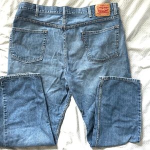 Men’s Levi’s 550 44X32” DISTRESSED
